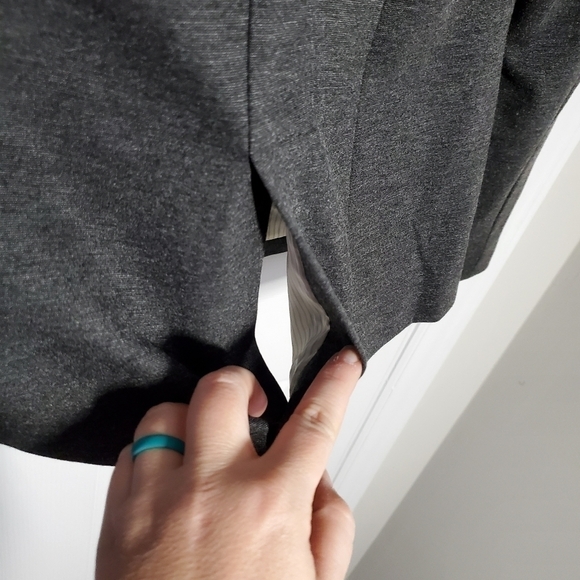 PHILOSOPHY Classic Gray Blazer with Small Pockets and One Button Closure - Picture 12 of 13